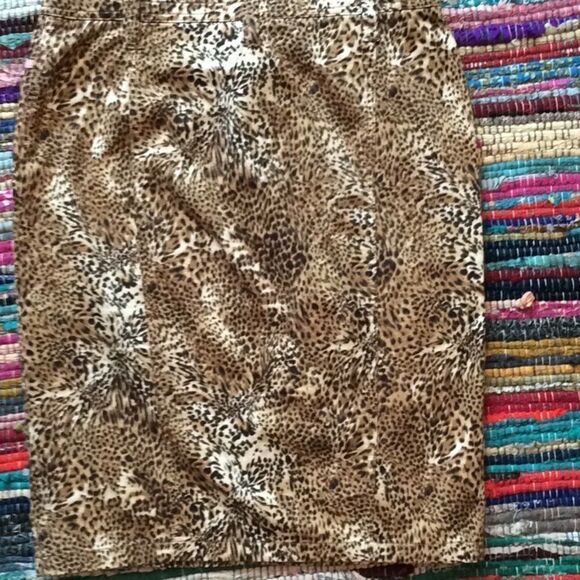 Miss Les Copains leopard skirt from France NWOT size 44 FR - Picture 10 of 12